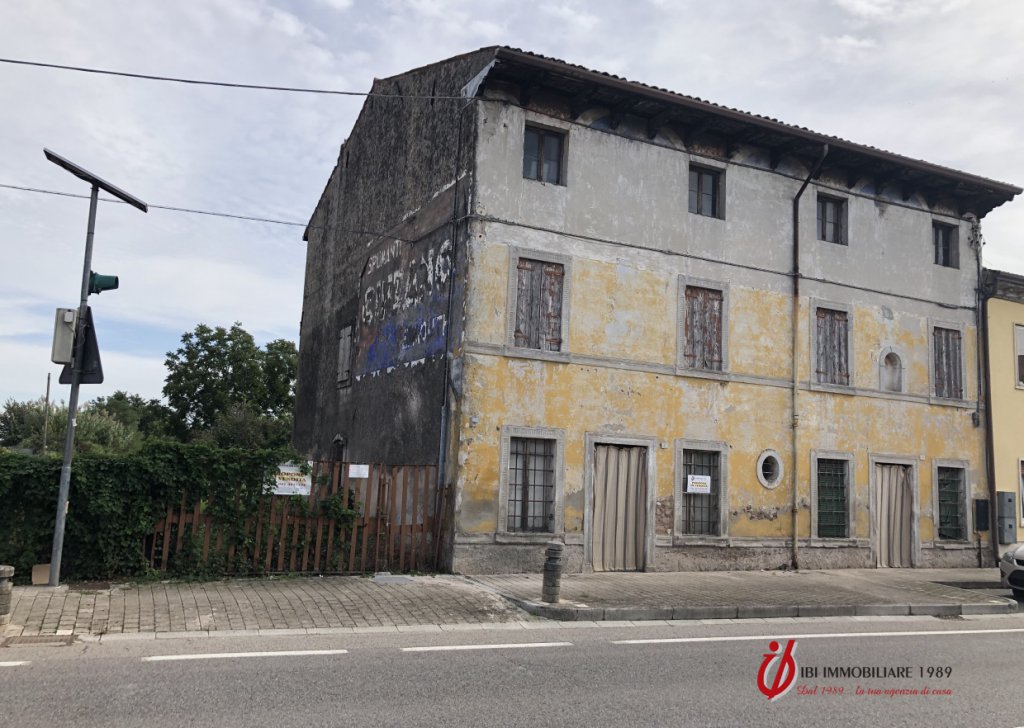 Vendita Case Indipendenti Villafranca di Verona - Adatto a varie soluzioni Località Pizzoletta